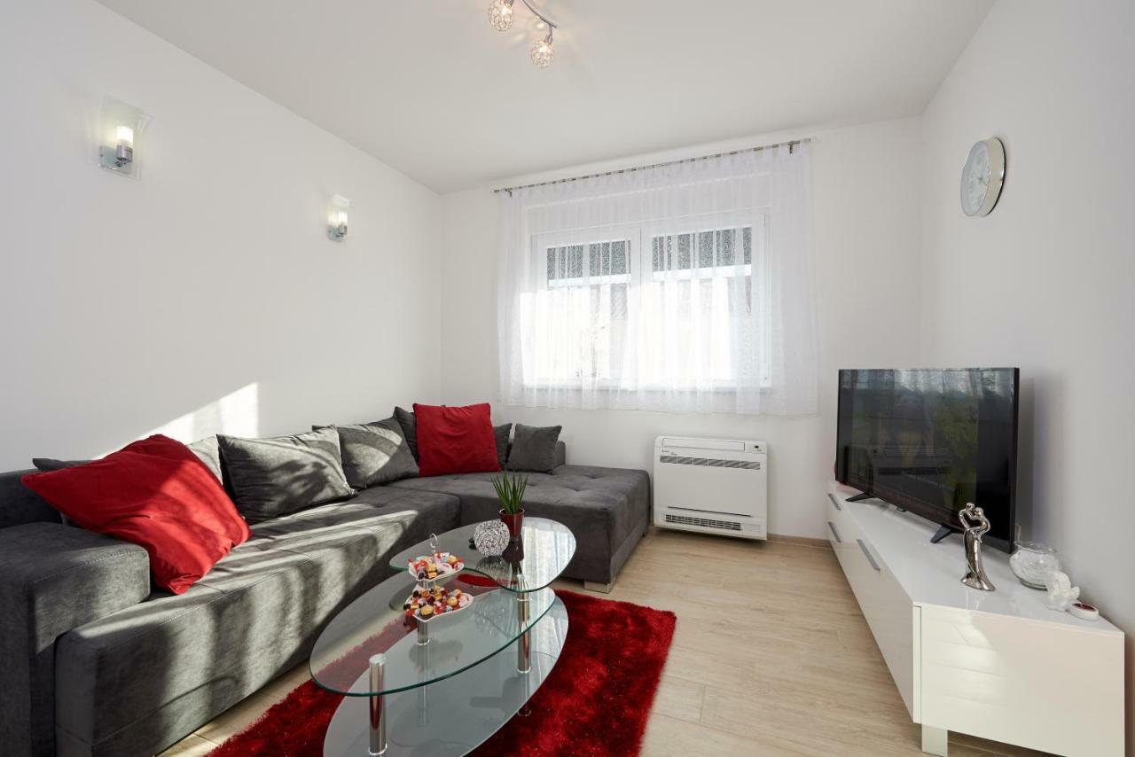Apartment Misic Trogir Exterior foto