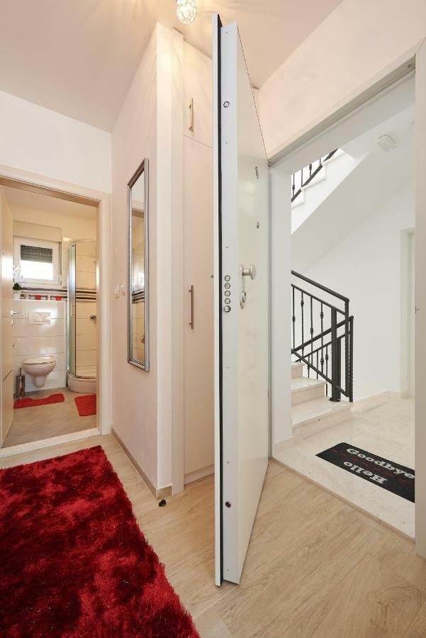 Apartment Misic Trogir Exterior foto